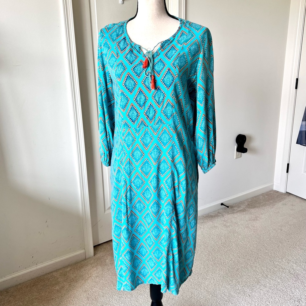GLOBALDESI Geometric Print Long Sleeve Shift Dress—SZ. M/L